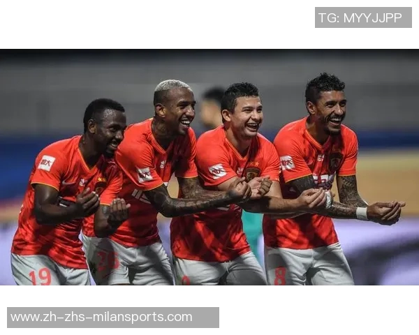 恒大与上港对决分析：战术布局与球员表现的全面解读